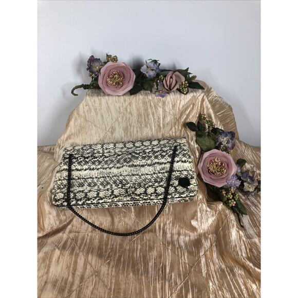 VINCE CAMUTO Leather Fold-Over Convertible Clutch Bag w/chain Strap Mob Wife - Picture 2 of 8